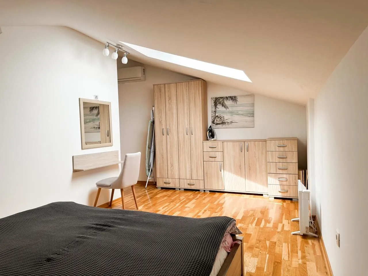 Rent, one bedroom apartment, 80m², Centar, Budva