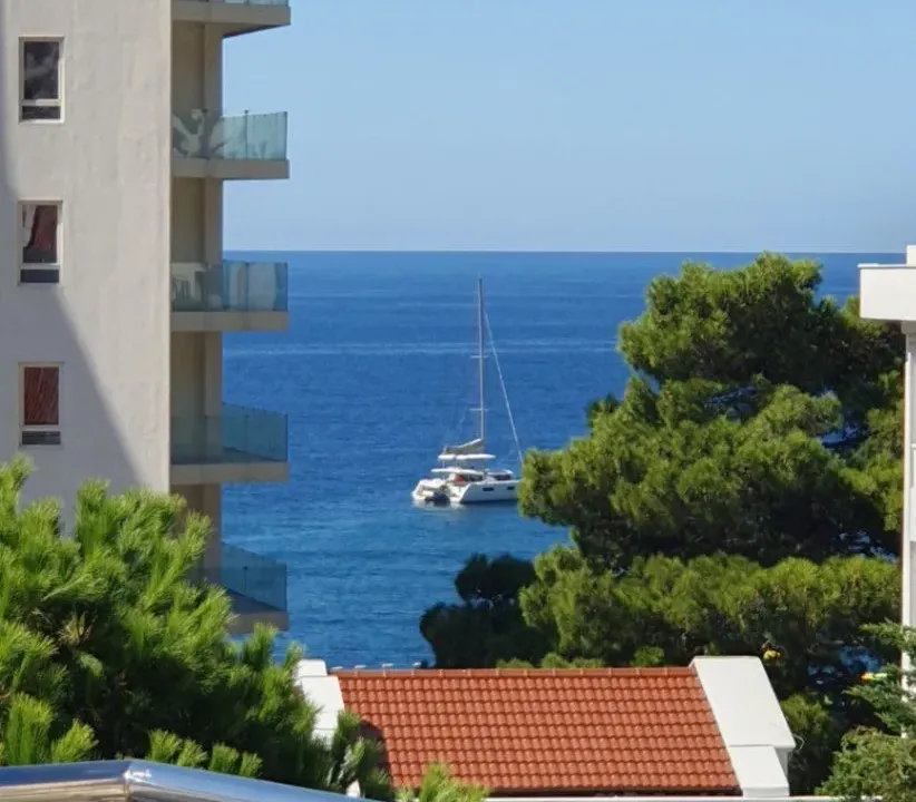 Sale, three bedroom apartment, 171m², Petrovac, Budva