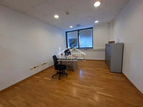 Rent, office space, 330m², Bezanijska Kosa 1, Bežanijska Kosa Sve Podlokacije - image 12