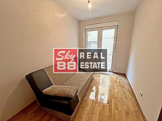 Sale, three bedroom apartment, 74m², Vračar Hram, Vračar Sve Podlokacije