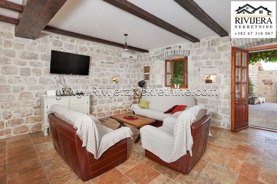 Sale, house, 450m², Dobrota, Kotor