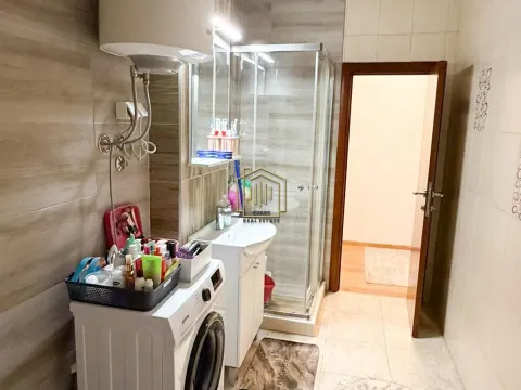 Izdavanje, trosoban stan, 110m², City Kvart, Podgorica - image 8