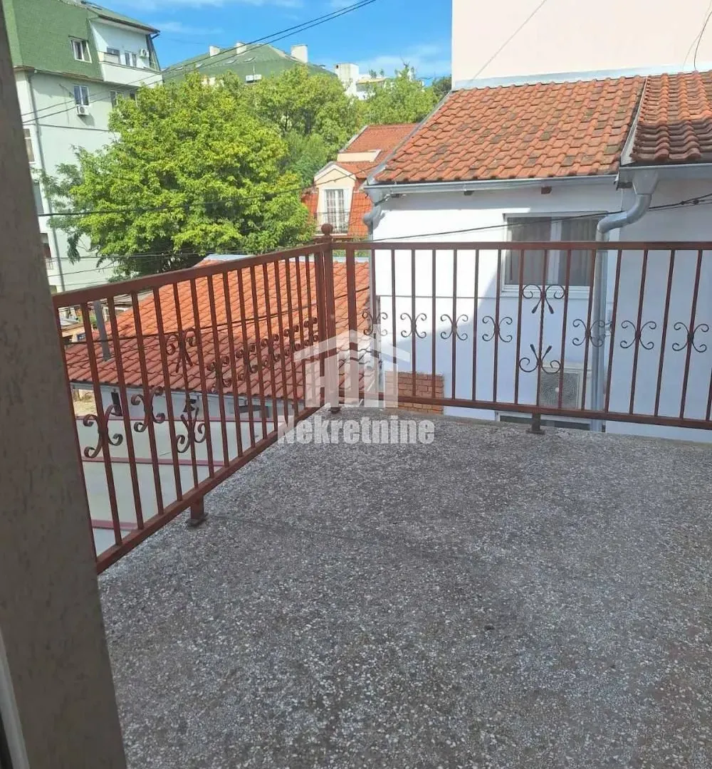 Sale, house, 266m², Lekino Brdo, Voždovac Sve Podlokacije