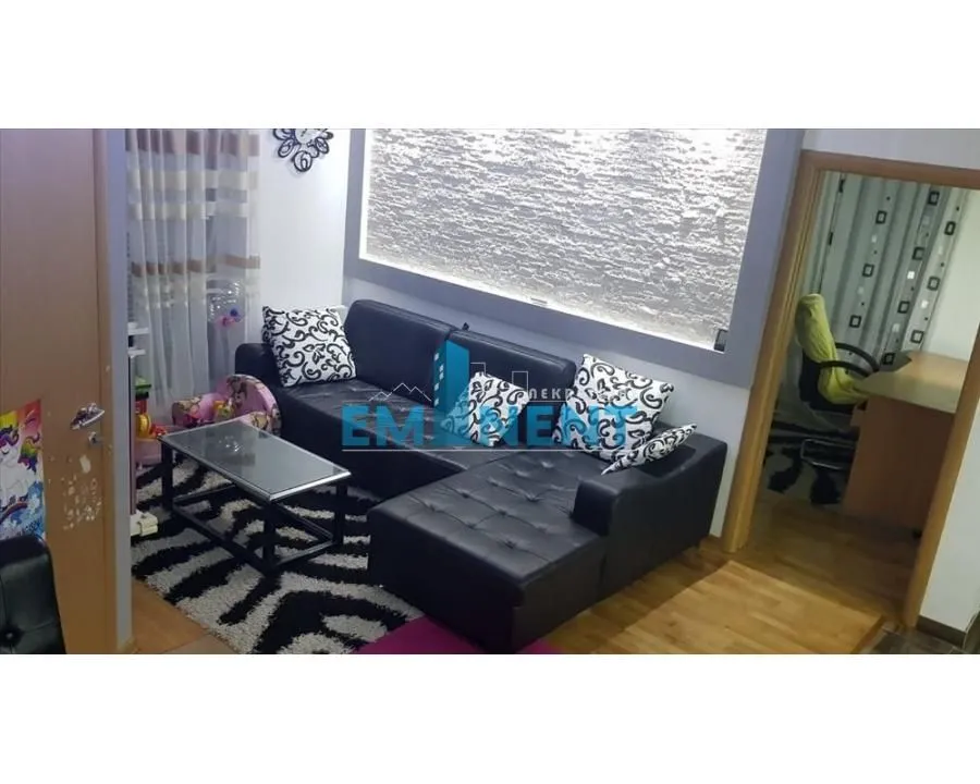 Izdavanje, stan, 55m², Lipov Lad, Zvezdara Sve Podlokacije