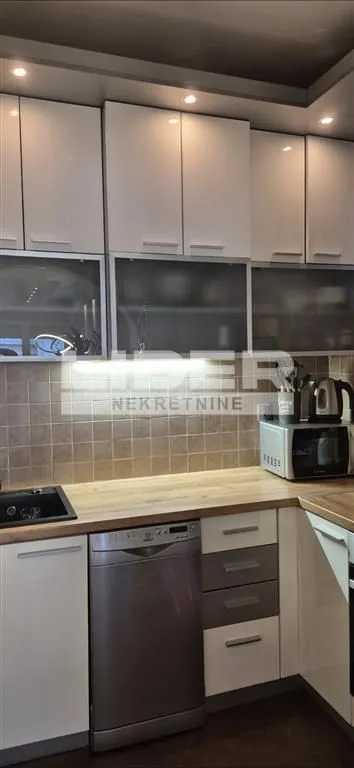 Izdavanje, dvosoban stan, 54m², Crveni Krst, Beograd