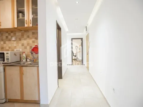 Izdavanje, poslovni prostor, 80m², Blok 5, Podgorica - image 11