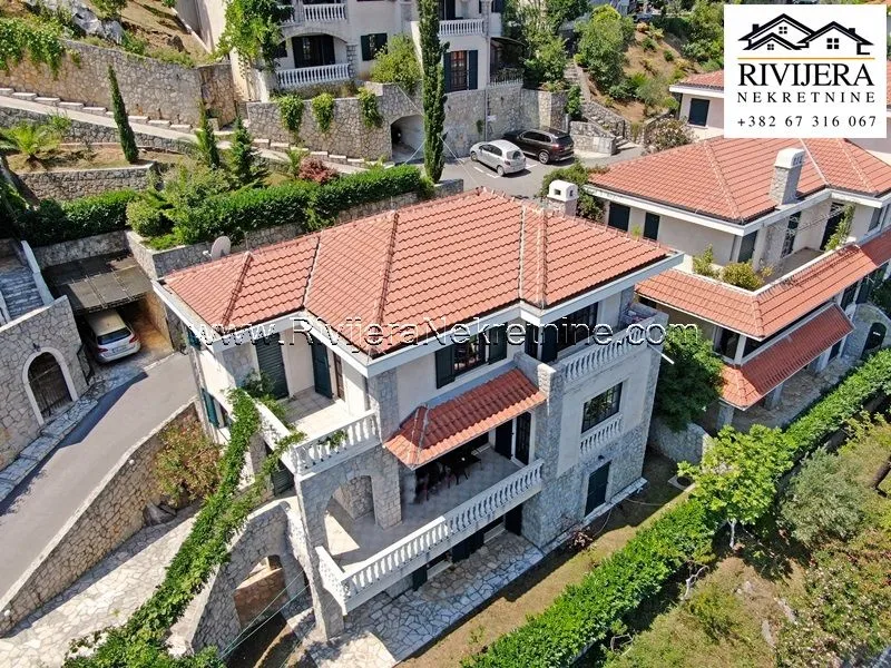 Sale, house, 235m², Kostanjica, Kotor