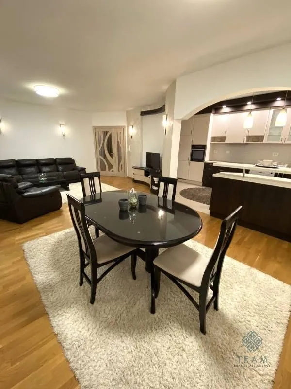 Rent, three bedroom apartment, 120m², City Kvart, Podgorica