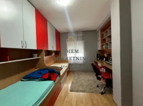 Izdavanje, trosoban stan, 140m², Vranići, Podgorica - image 8