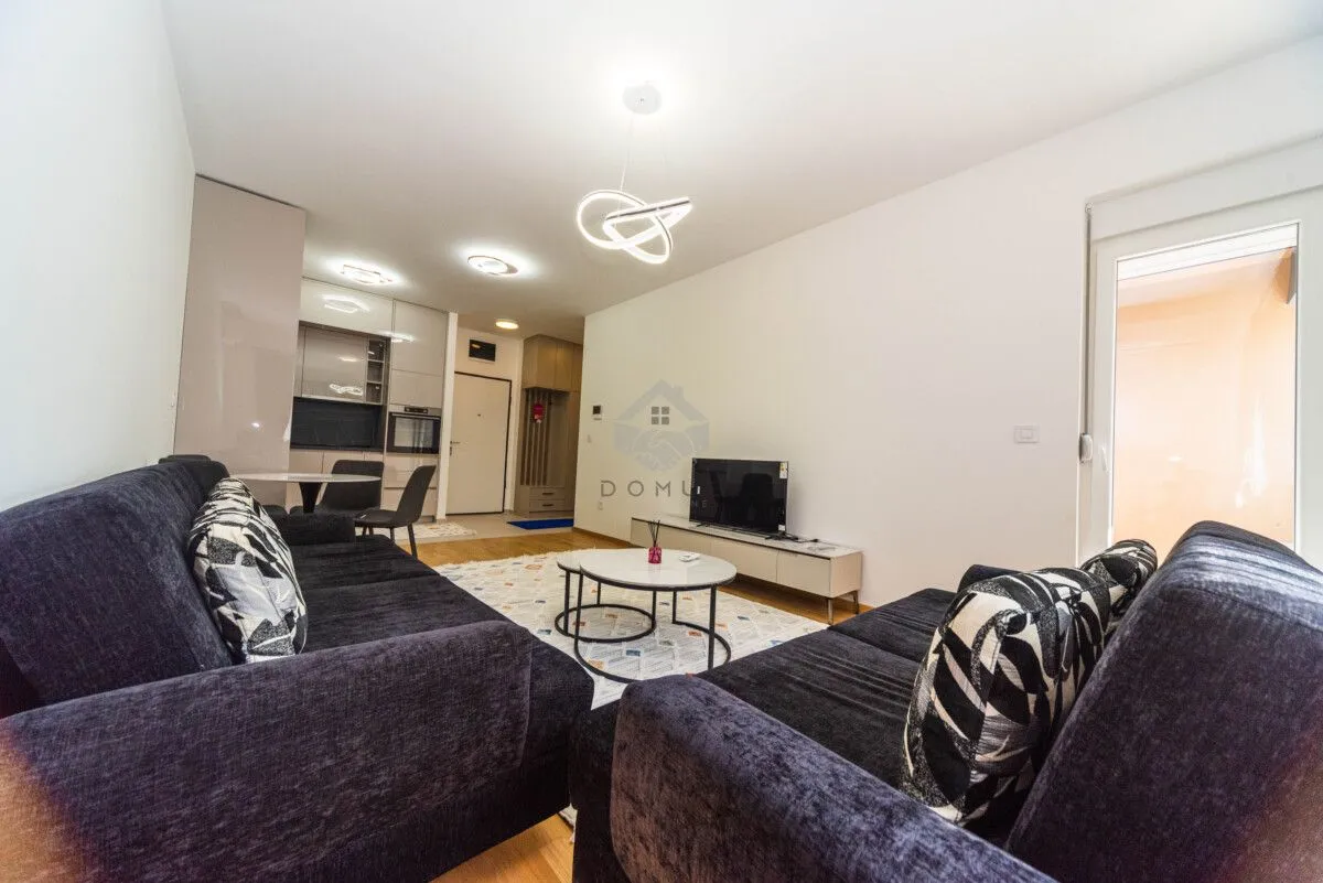 Izdavanje, jednosoban stan, 49m², Stari Aerodrom, Podgorica