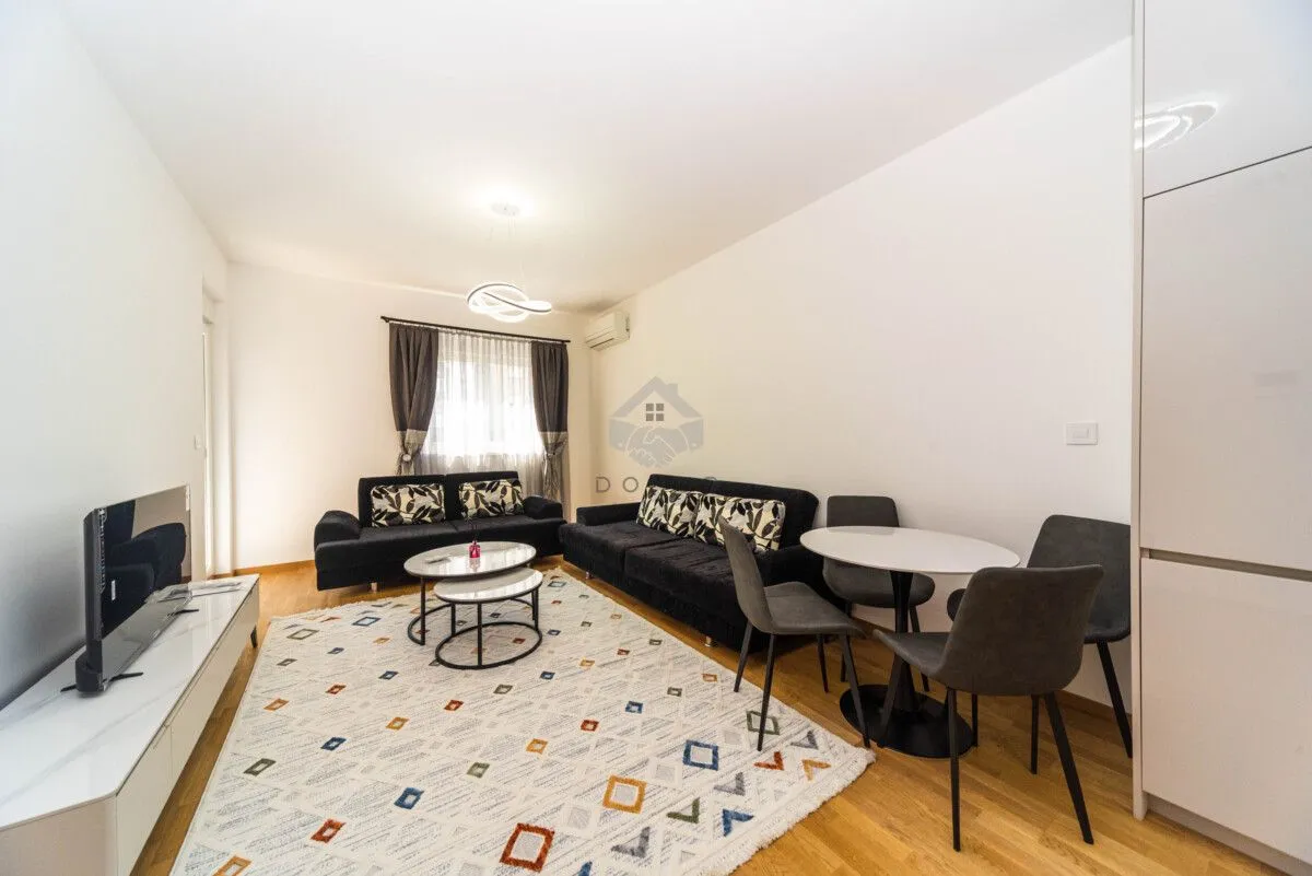 Izdavanje, jednosoban stan, 49m², Stari Aerodrom, Podgorica