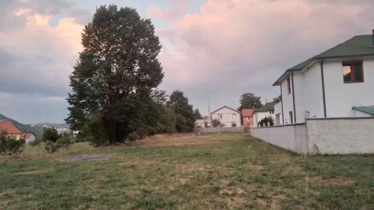 Prodaja, plac, 667m², Cetinje, Crna Gora