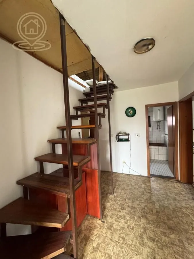 Prodaja, kuća, 270m², Voždovac Sve Podlokacije, Beograd