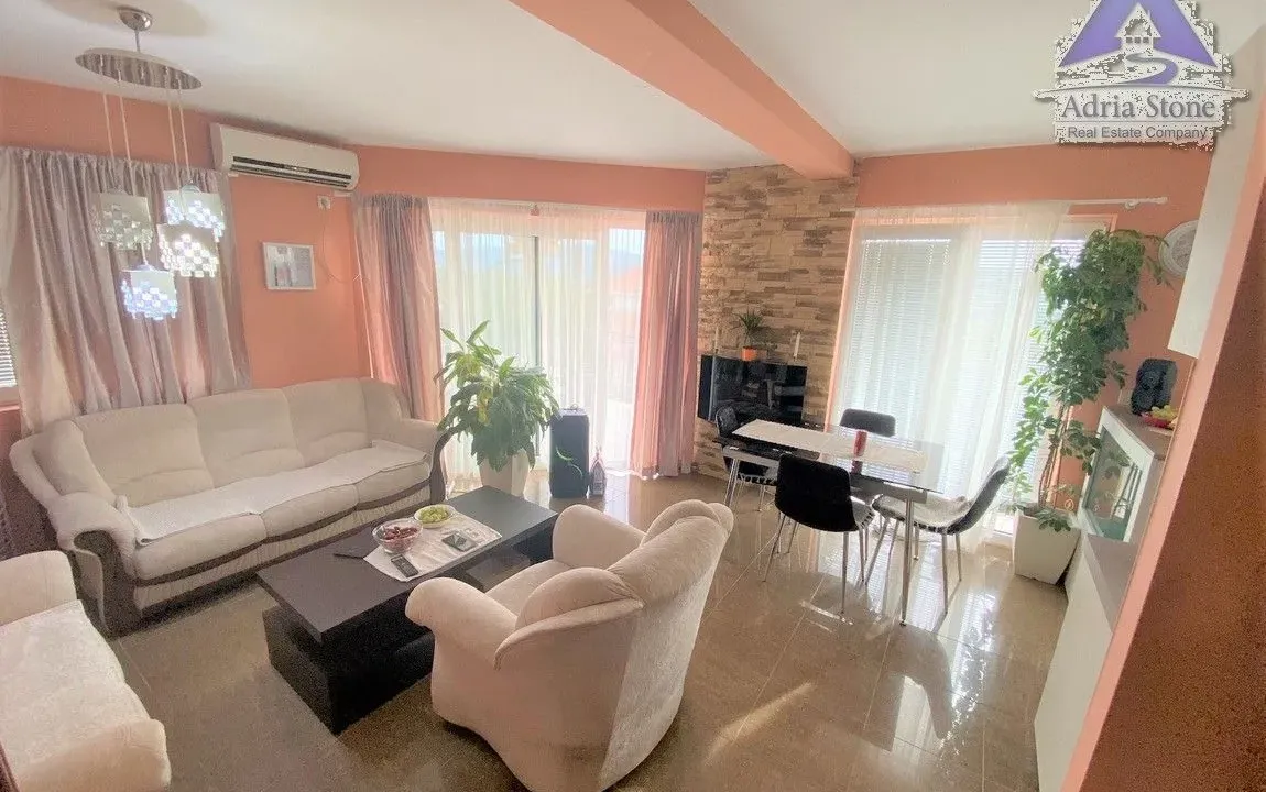 Sale, two bedroom apartment, 80m², Kavač, Kotor
