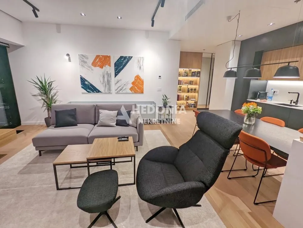 Izdavanje, trosoban stan, 96m², Novi Beograd Blok 65, Novi Beograd Sve Podlokacije
