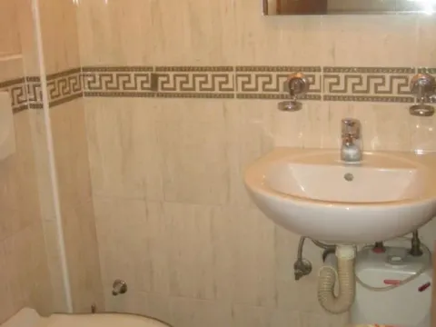 Izdavanje, trosoban stan, 80m², Cvetkova Pijaca, Zvezdara Sve Podlokacije - image 9