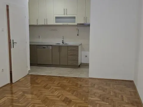 Rent, two bedroom apartment, 56m², Bulevar Oslobodjenja, Novi Sad Sve Podlokacije - image 2