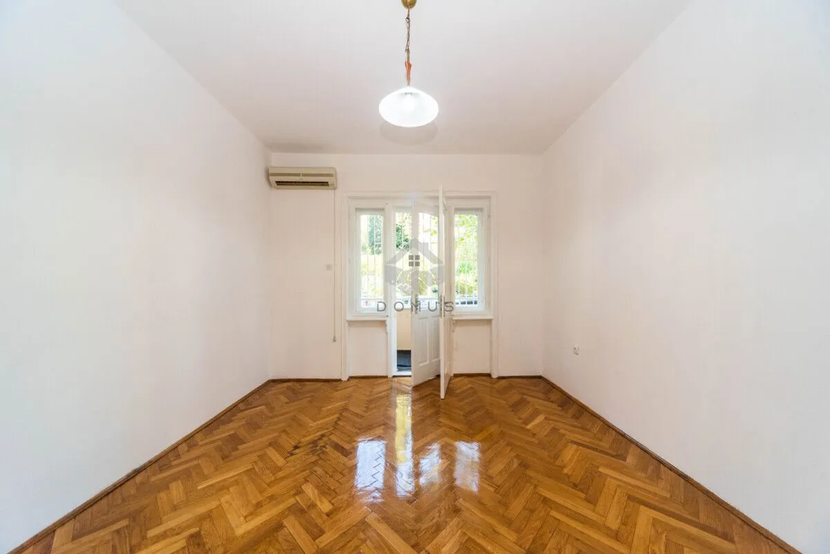 Izdavanje, jednosoban stan, 60m², Centar, Podgorica