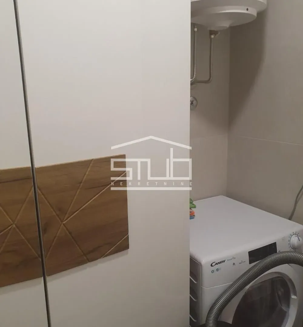 Izdavanje, trosoban stan, 108m², Novi Beograd Blok 65, Novi Beograd Sve Podlokacije