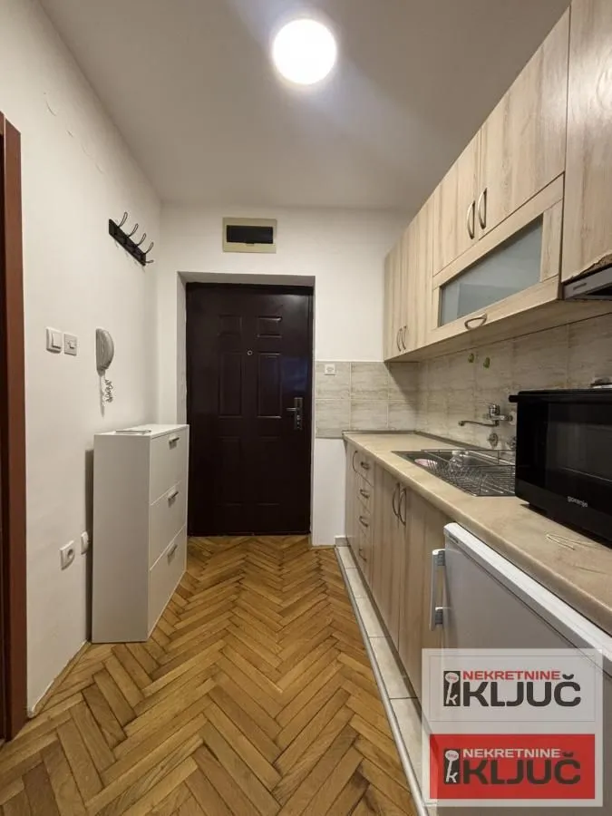 Rent, studio apartment, 26m², Novo naselje, Novi Sad