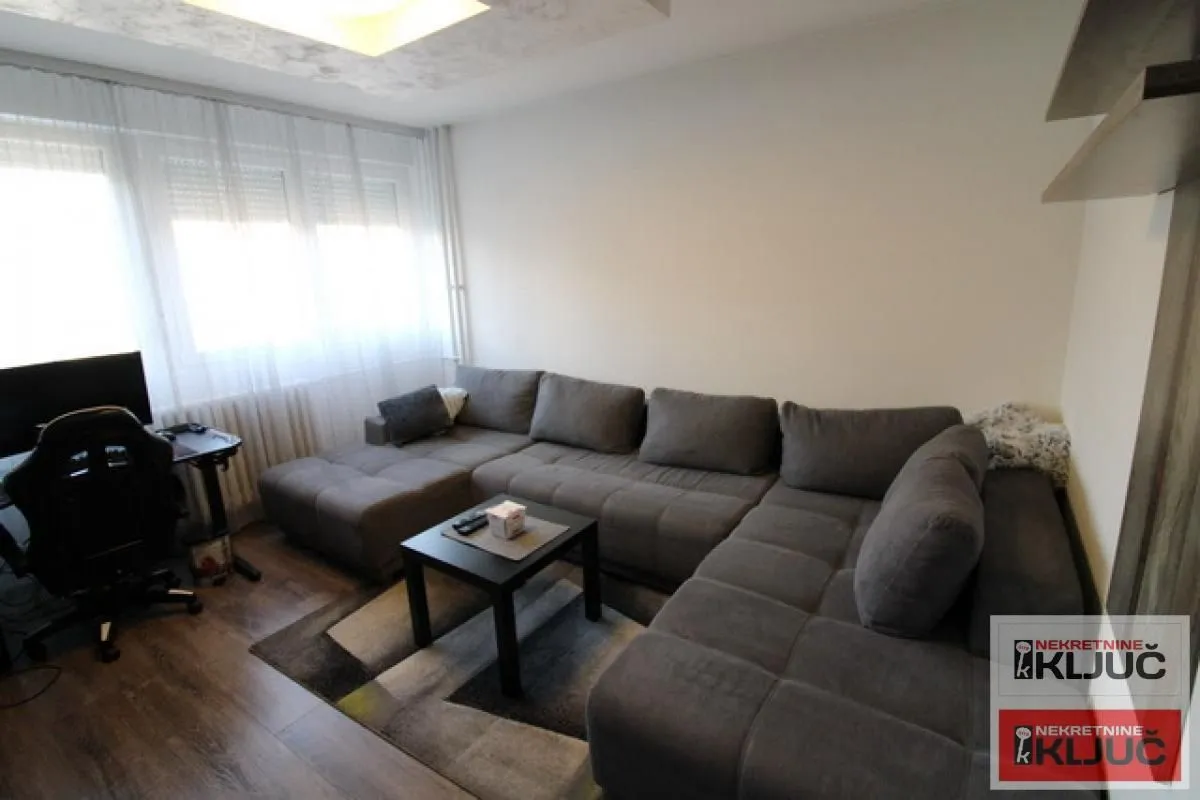 Prodaja, dvosoban stan, 63m², Bulevar Oslobodjenja, Novi Sad Sve Podlokacije