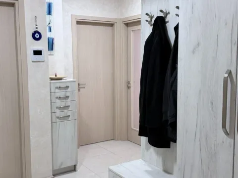 Sale, three bedroom apartment, 72m², City Kvart, Podgorica - image 9