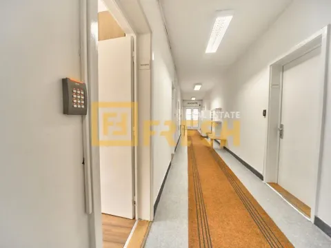 Rent, office space, 33m², Preko Morače, Podgorica - image 15