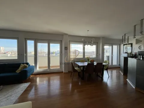 Prodaja, četvorosoban stan, 112m², Stari grad, Novi Sad - image 3