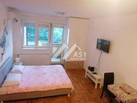 Izdavanje, stan, 27m², Centar, Novi Sad - image 9