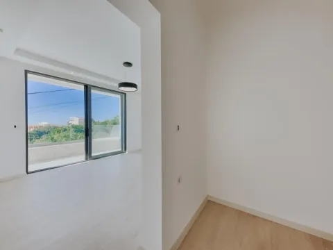 Prodaja, kuća, 365m², Kruče, Ulcinj - image 12