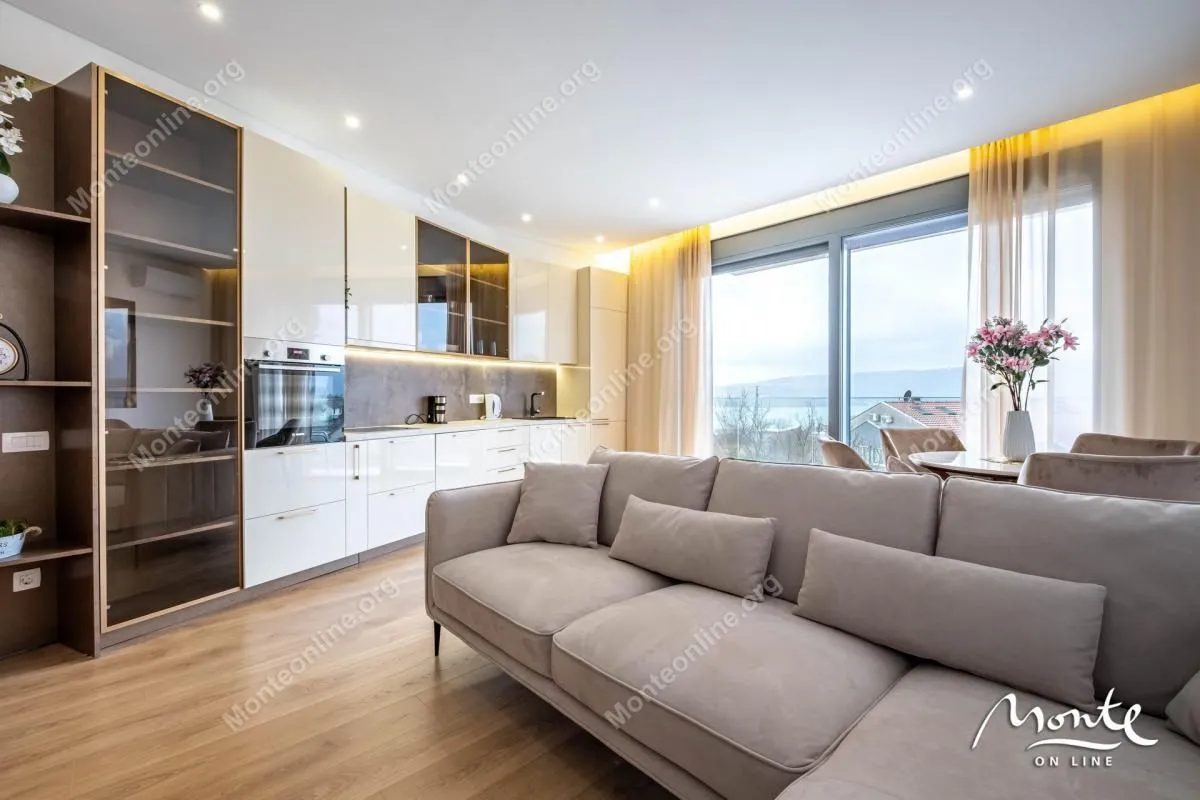 Prodaja, dvosoban stan, 76m², Tivat, Crna Gora