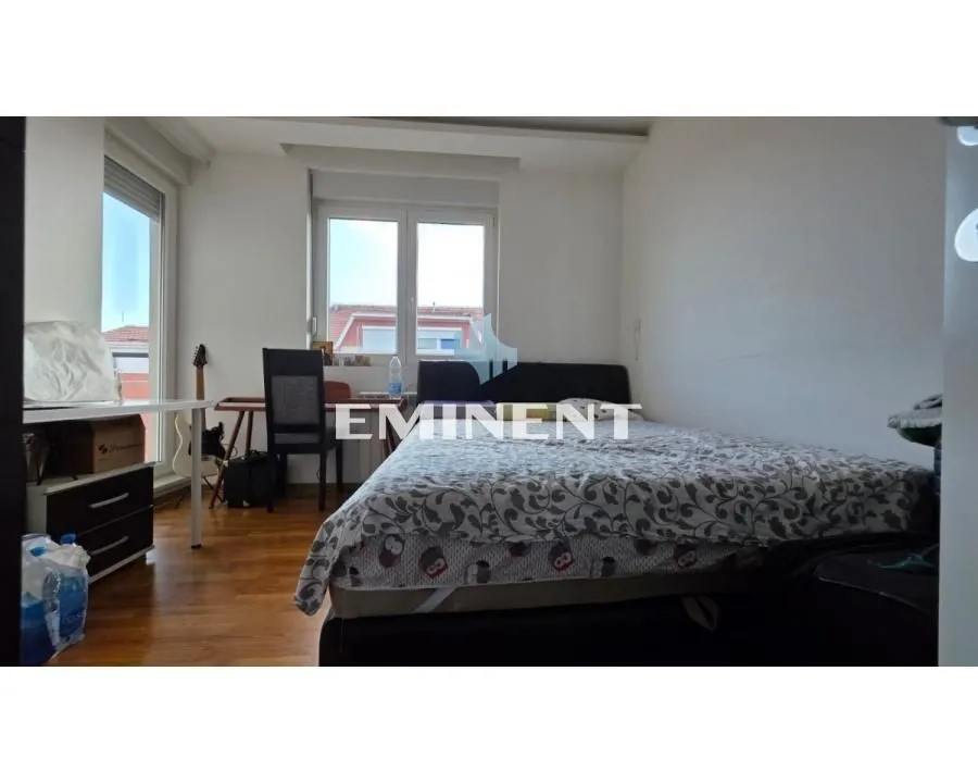 Prodaja, trosoban stan, 90m², Cvetkova Pijaca, Zvezdara Sve Podlokacije
