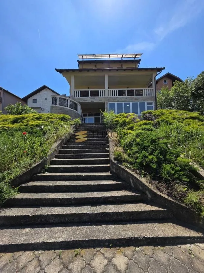Sale, house, 400m², Sremska Kamenica, Petrovaradin