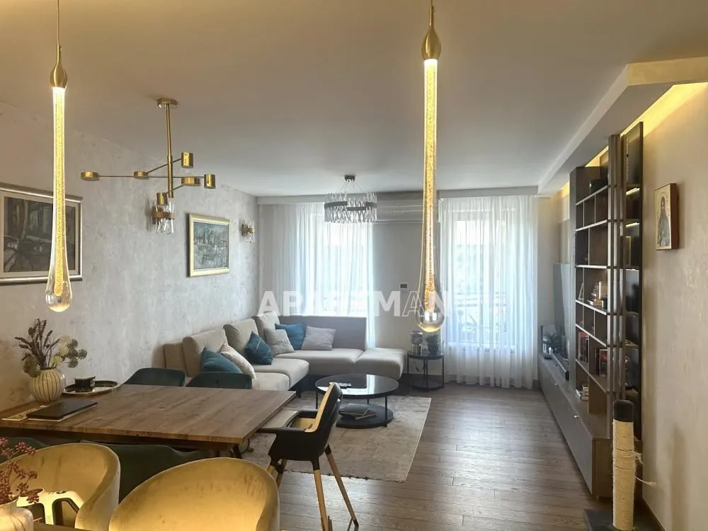 Prodaja, četvorosoban stan, 115m², Južni Bulevar, Vračar Sve Podlokacije