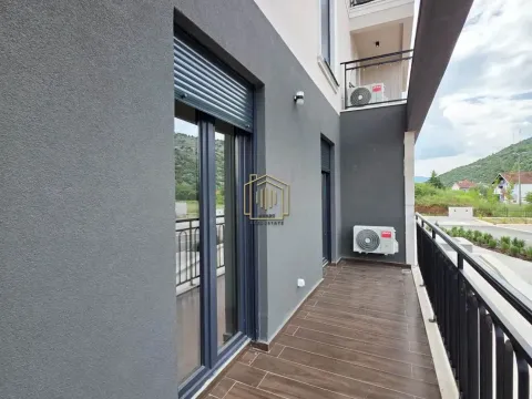 Rent, one bedroom apartment, 39m², Tološi, Podgorica - image 6