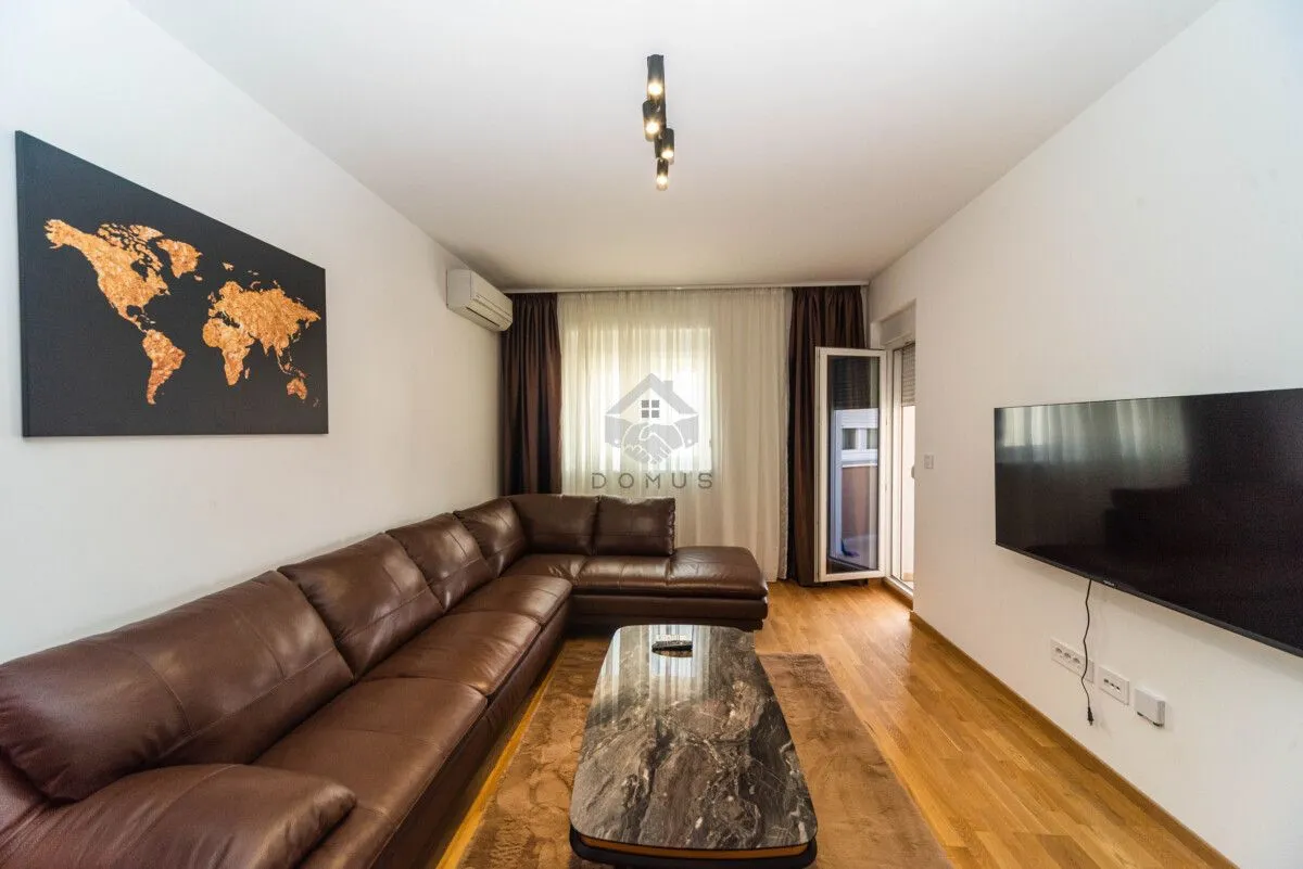 Izdavanje, jednosoban stan, 49m², Stari Aerodrom, Podgorica