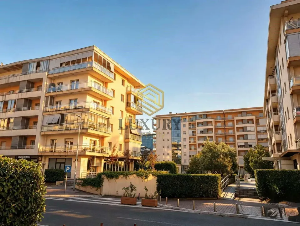 Rent, office space, 39m², City Kvart, Podgorica