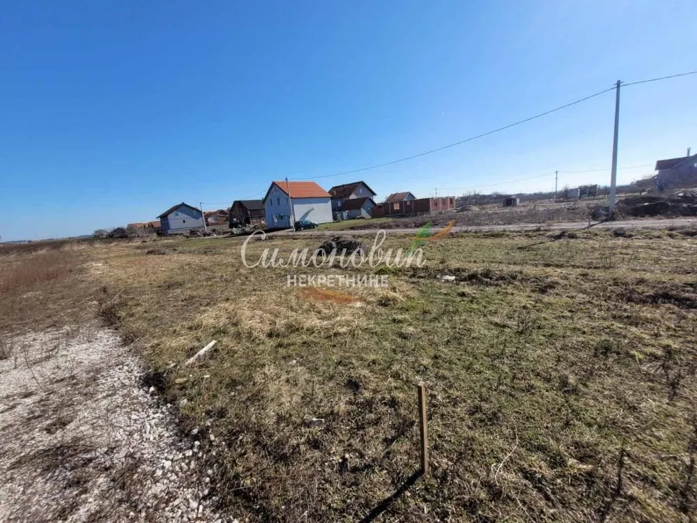 Prodaja, plac, 1100m², Zemun Ugrinovci, Zemun Sve Podlokacije