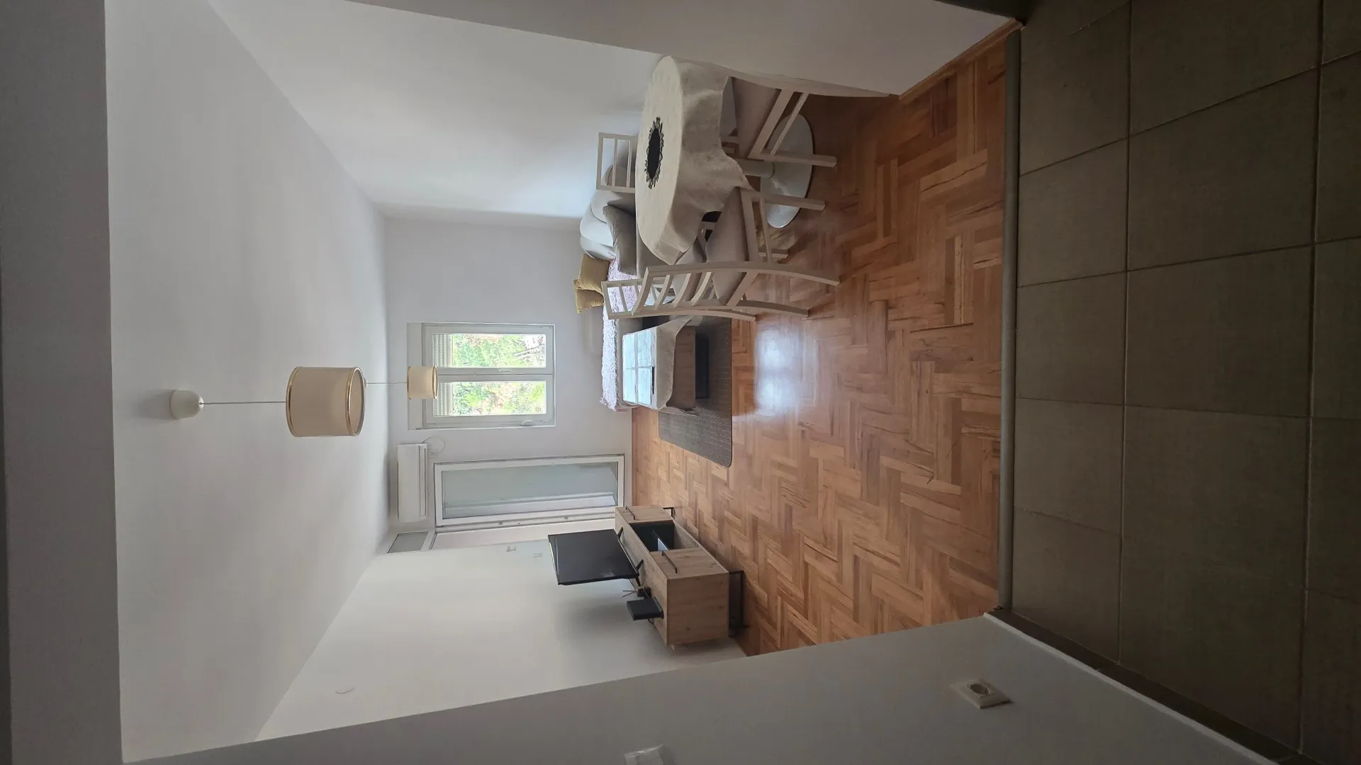 Izdavanje, dvosoban stan, 72m², Dubovica, Budva