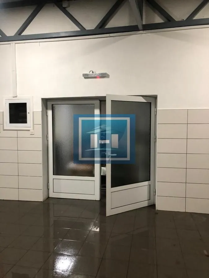 Rent, office space, 320m², Grad Stalać, Ćićevac