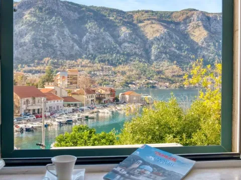 Sale, one bedroom apartment, 42m², Stari Grad Kotor, Kotor - image 15