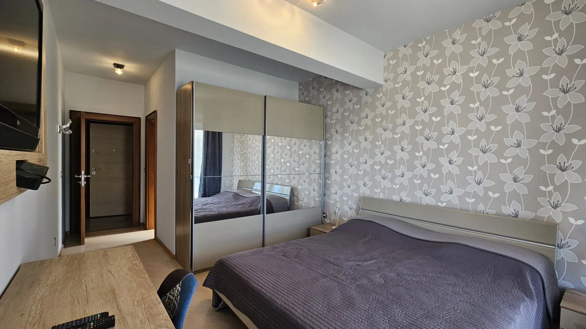 Prodaja, dvosoban stan, 106m², Dobrota, Kotor