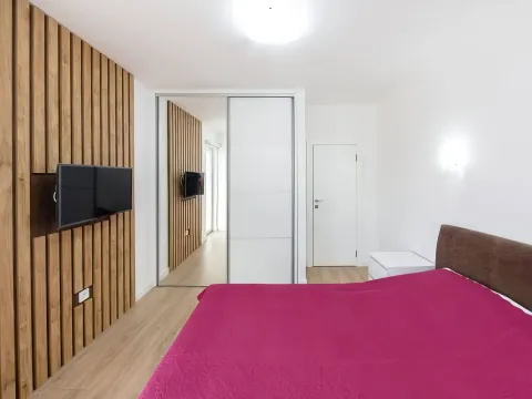 Rent, two bedroom apartment, 77m², Bečići, Budva - image 3