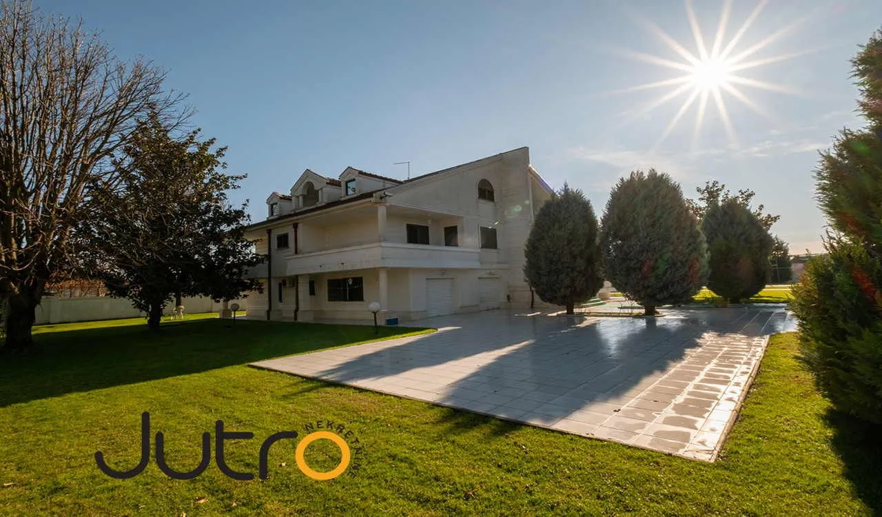 Rent, house, 930m², Tološi, Podgorica