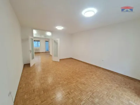 Izdavanje, poslovni prostor, 105m², Centar, Novi Sad - image 8