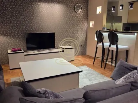 Izdavanje, četvorosoban stan, 90m², Sajmište, Novi Sad - image 3