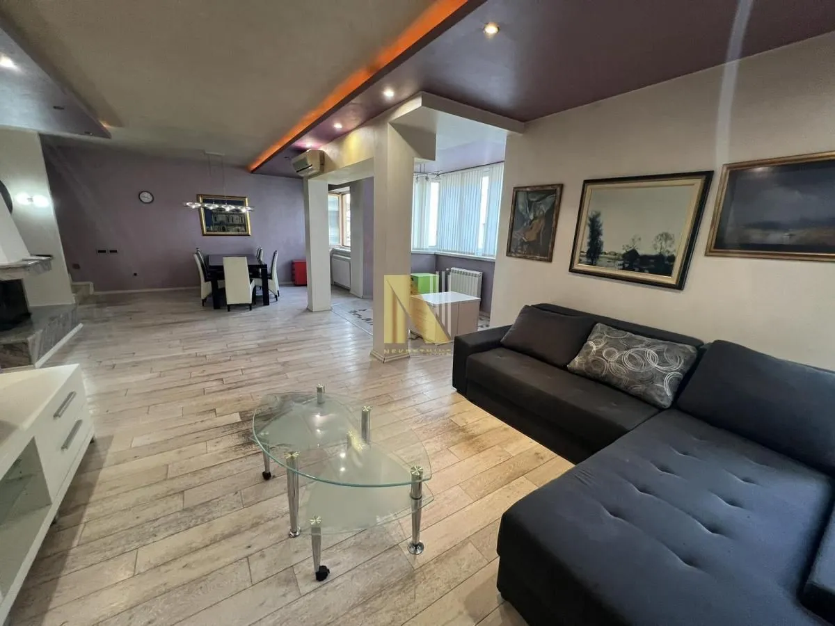 Prodaja, stan, 174m², Bulevar Oslobodjenja, Novi Sad Sve Podlokacije