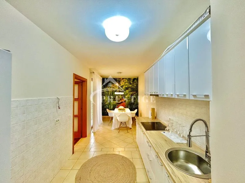 Rent, four bedroom apartment, 200m², Gorica C, Podgorica