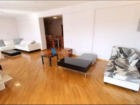 Izdavanje, trosoban stan, 130m², Savski Venac, Beograd - image 14