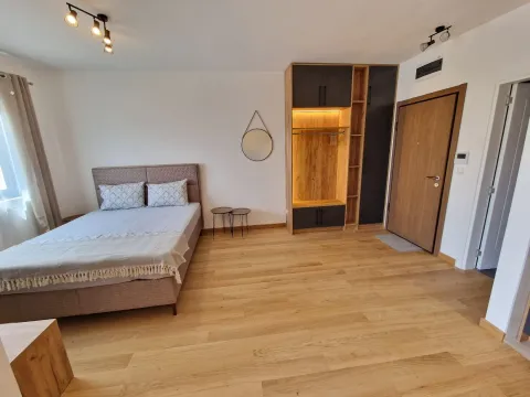 Izdavanje, jednosoban stan, 32m², Bečići, Budva - image 17